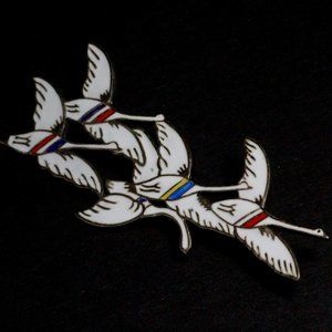 ERIK MAGNUSSEN FLYING GEESE ENAMEL ENERET MADE IN DENMARK BROOCH PIN